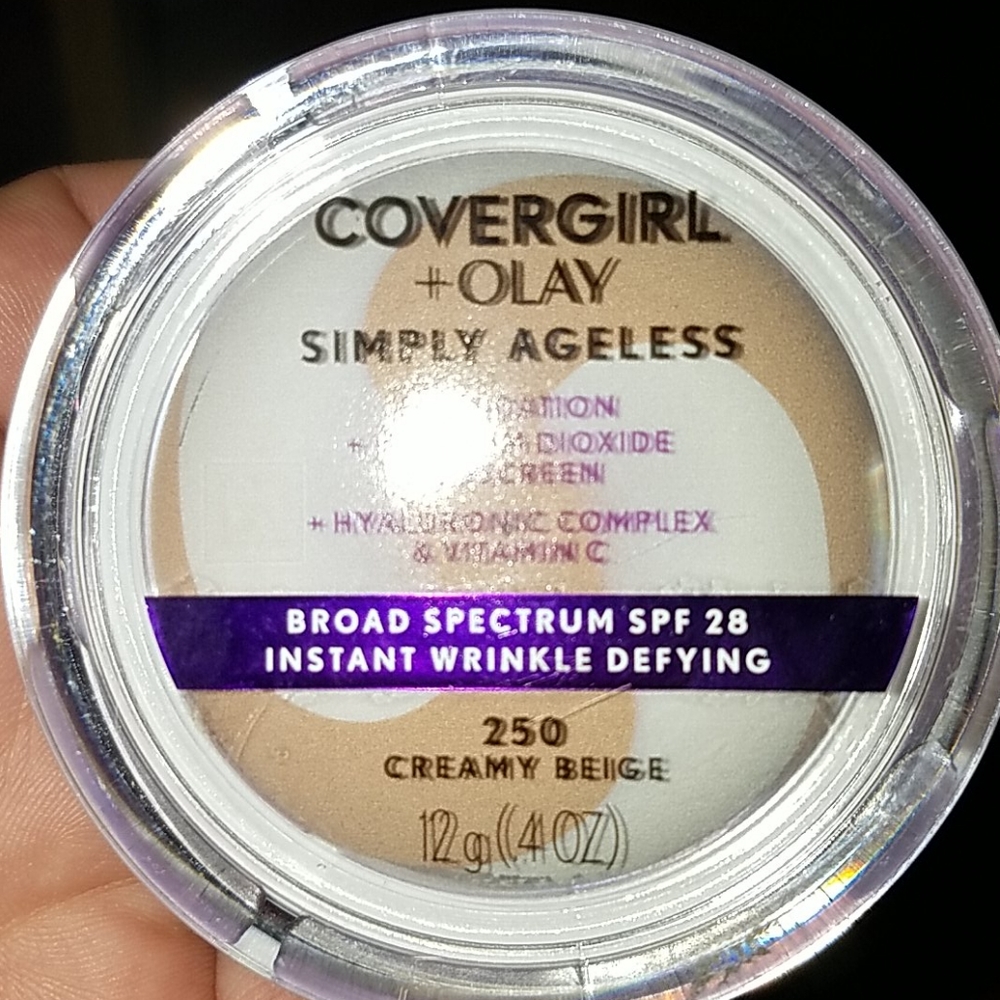 Cover Girl + Olay Simply Ageless Foundation 250 CB